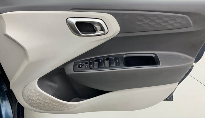 2020 Hyundai GRAND I10 NIOS SPORTZ CNG MT, CNG, Manual, 51,839 km, Driver Side Door Panels Control