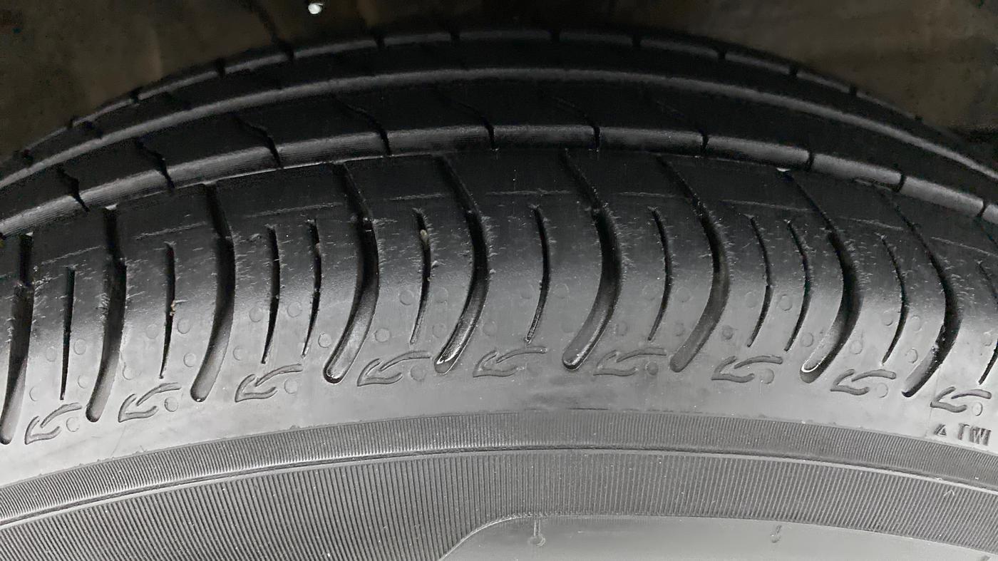 2021 Maruti S PRESSO VXI CNG, CNG, Manual, 15,280 km, Right Front Tyre Tread