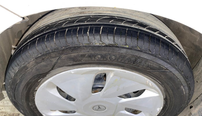2014 Maruti Celerio VXI CNG, CNG, Manual, 97,471 km, Left Front Tyre Tread