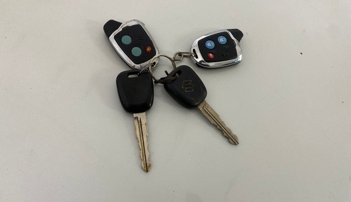 2014 Maruti Celerio VXI CNG, CNG, Manual, 97,471 km, Key Close Up