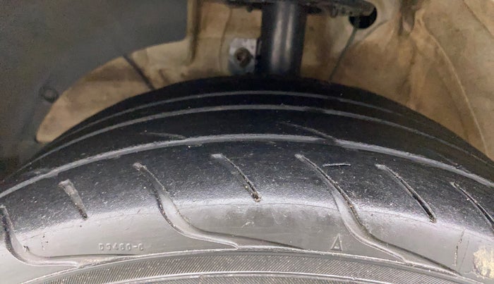2018 Maruti Swift VDI, Diesel, Manual, 72,273 km, Left Front Tyre Tread