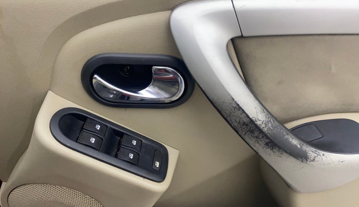 2014 Nissan Terrano XL (P), Petrol, Manual, 1,24,832 km, Driver Side Door Panels Control