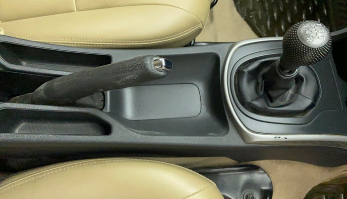 2019 Honda City V MT PETROL, Petrol, Manual, 14,672 km, Gear Lever