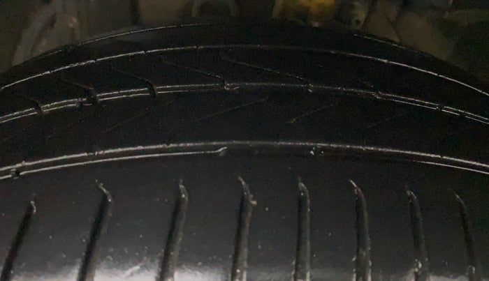 2018 Ford Ecosport TREND + 1.5L PETROL AT, Petrol, Automatic, 74,131 km, Left Front Tyre Tread