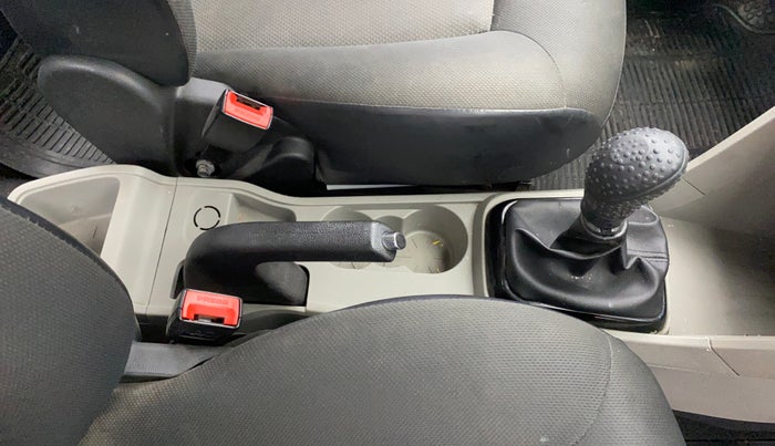 2018 Tata Tiago XT PETROL, Petrol, Manual, 1,26,991 km, Gear Lever