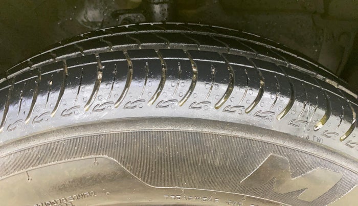 2014 Maruti Celerio VXI AMT, Petrol, Automatic, 43,199 km, Right Front Tyre Tread