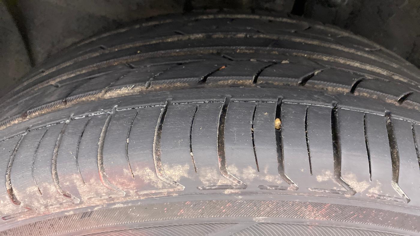 2018 Jeep Compass LIMITED O 1.4 AT, Petrol, Automatic, 36,930 km, Left Front Tyre Tread