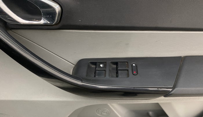 2020 Tata Tiago XZ PETROL, Petrol, Manual, 77,720 km, Driver Side Door Panels Control