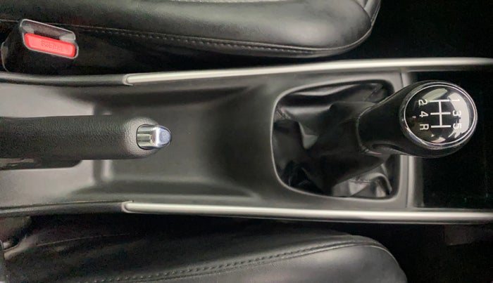 2018 Maruti Baleno ZETA PETROL 1.2, Petrol, Manual, 58,591 km, Gear Lever