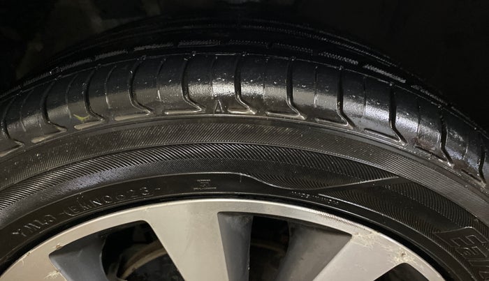 2014 Hyundai Verna FLUIDIC 1.4 VTVT CX, Petrol, Manual, 63,867 km, Left Front Tyre Tread