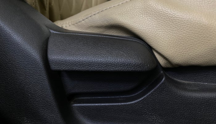 2014 Hyundai Verna FLUIDIC 1.4 VTVT CX, Petrol, Manual, 63,867 km, Driver Side Adjustment Panel