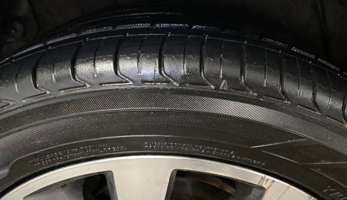 2014 Hyundai Verna FLUIDIC 1.4 VTVT CX, Petrol, Manual, 63,867 km, Right Rear Tyre Tread