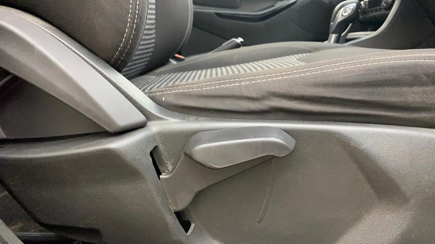2021 Ford New Figo TITANIUM PLUS 1.2 PETROL AT, Petrol, Automatic, 39,283 km, Driver Side Adjustment Panel