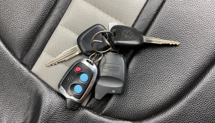 2019 Maruti Alto 800 LXI, Petrol, Manual, 28,057 km, Key Close Up