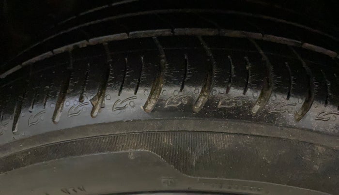 2021 Tata ALTROZ XZ PETROL, Petrol, Manual, 8,394 km, Left Front Tyre Tread