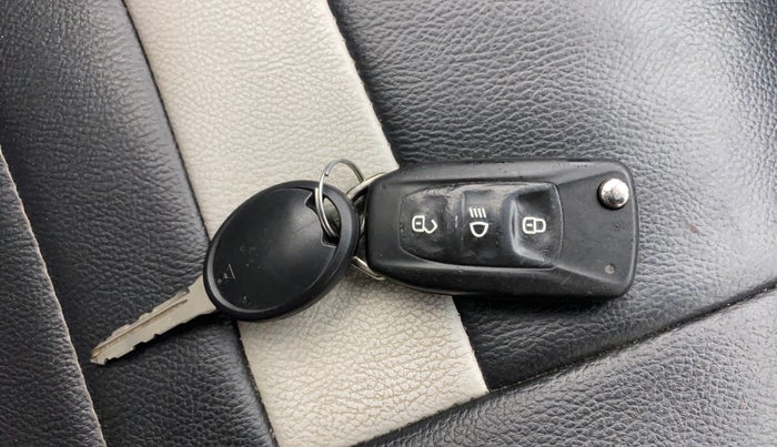 2019 Tata TIGOR XZ PLUS PETROL, Petrol, Manual, 73,820 km, Key Close Up