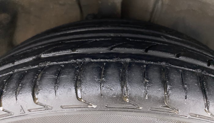2016 Toyota Corolla Altis VL CVT PETROL, Petrol, Automatic, 76,370 km, Right Front Tyre Tread