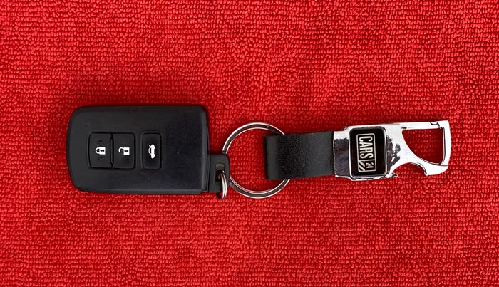 2016 Toyota Corolla Altis VL CVT PETROL, Petrol, Automatic, 76,370 km, Key Close Up