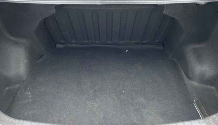 2014 Hyundai Xcent S 1.2, Petrol, Manual, 40,424 km, Boot Inside