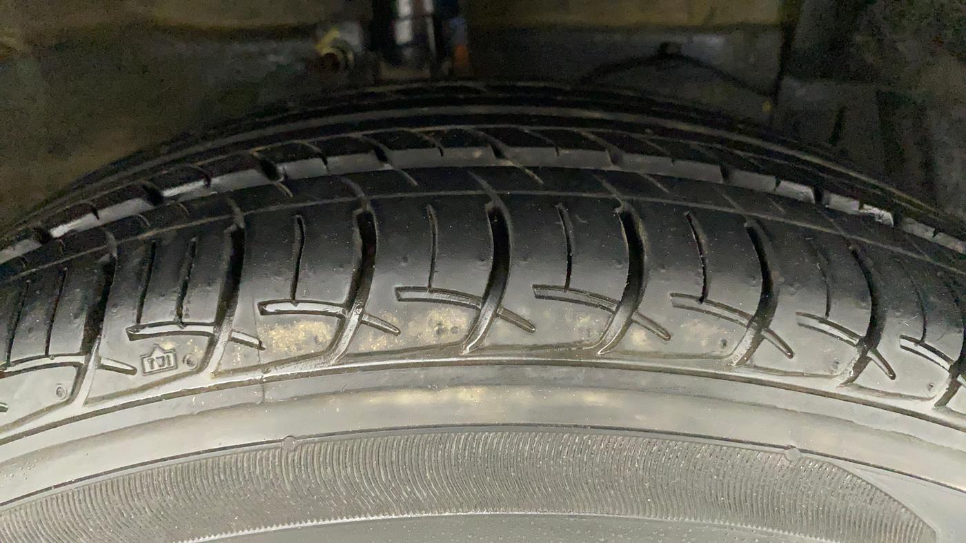 2017 Maruti Ciaz DELTA 1.4 MT PETROL, Petrol, Manual, 48,812 km, Right Front Tyre Tread