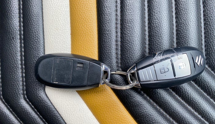 2016 Maruti Vitara Brezza ZDI PLUS DUAL TONE, Diesel, Manual, 61,834 km, Key Close Up