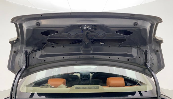 2017 Maruti Dzire VDI, Diesel, Manual, 70,922 km, Boot Door Open