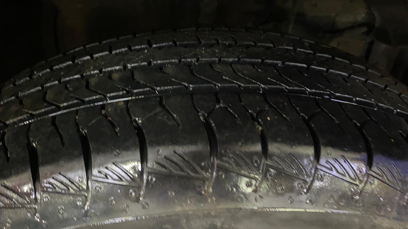 2023 Toyota URBAN CRUISER HYRYDER G AT NEO DRIVE, Petrol, Automatic, 42,858 km, Right Front Tyre Tread