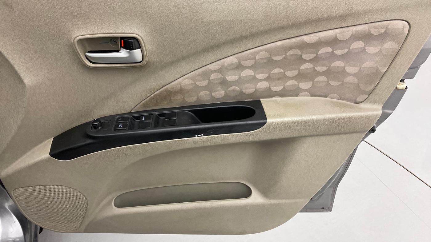 2017 Maruti Celerio ZXI AMT, Petrol, Automatic, 84,195 km, Driver Side Door Panels Control