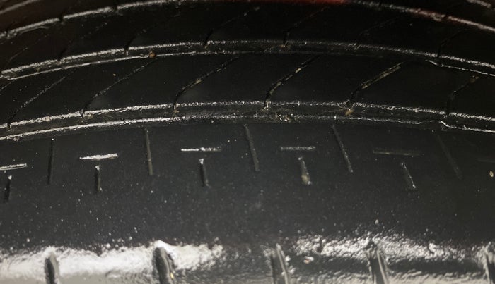 2013 Honda Brio EX MT, Petrol, Manual, 66,966 km, Left Rear Tyre Tread