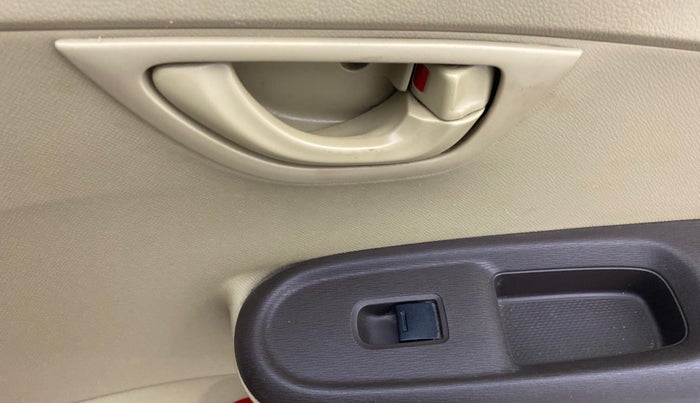 2013 Honda Brio EX MT, Petrol, Manual, 66,966 km, Driver Side Door Panels Control