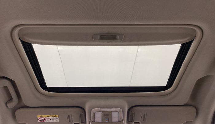 2019 Mahindra XUV500 W9 AT, Diesel, Automatic, 53,774 km, Moonroof/ Sunroof