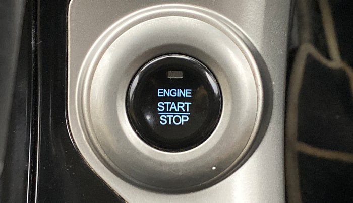2019 Mahindra XUV500 W9 AT, Diesel, Automatic, 53,774 km, Keyless Start/ Stop Button