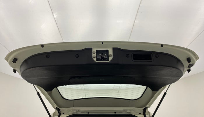 2019 Mahindra XUV500 W9 AT, Diesel, Automatic, 53,774 km, Boot Door Open