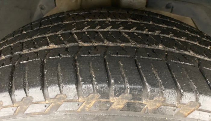 2019 Mahindra XUV500 W9 AT, Diesel, Automatic, 53,774 km, Right Front Tyre Tread