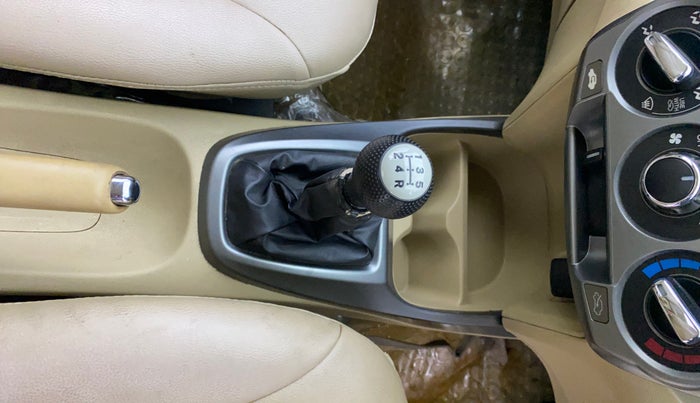 2013 Honda City 1.5L I-VTEC S MT, Petrol, Manual, 1,49,648 km, Gear Lever
