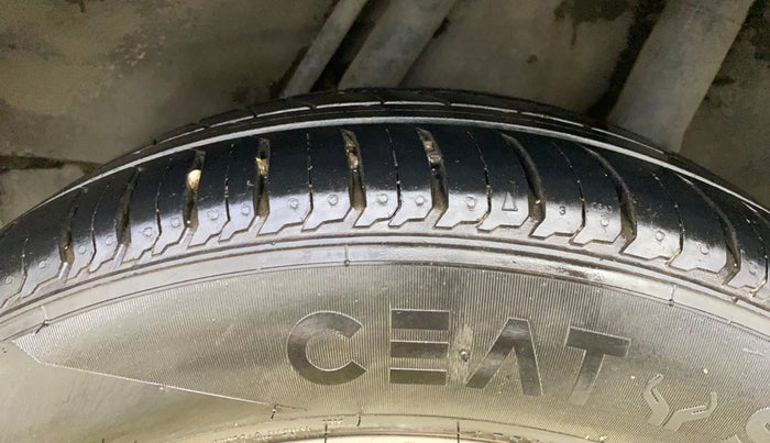 2013 Honda City 1.5L I-VTEC S MT, Petrol, Manual, 1,49,648 km, Left Rear Tyre Tread