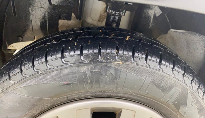 2017 Renault Kwid RXT 1.0 AMT (O), Petrol, Automatic, 20,728 km, Left Front Tyre Tread