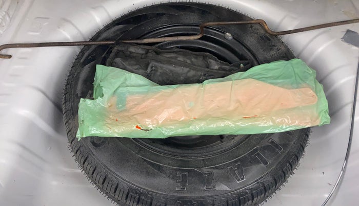 2017 Renault Kwid RXT 1.0 AMT (O), Petrol, Automatic, 20,728 km, Spare Tyre