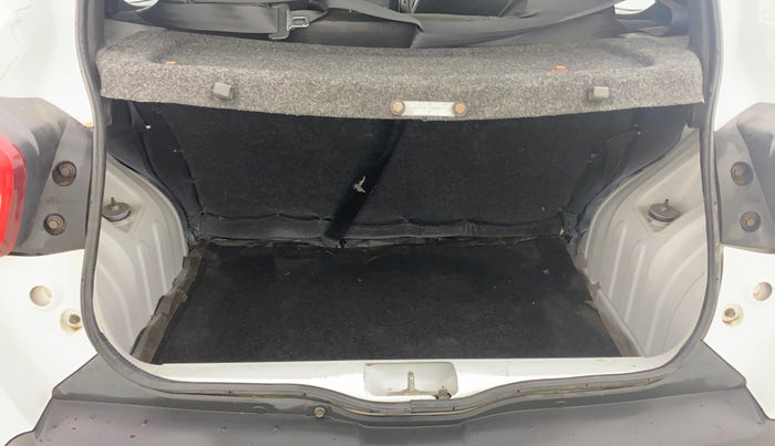 2017 Renault Kwid RXT 1.0 AMT (O), Petrol, Automatic, 20,728 km, Boot Inside