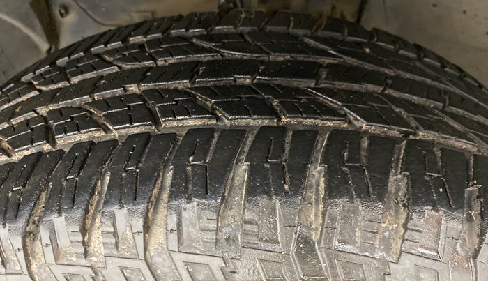 2016 Renault Duster RXS 85 PS, Diesel, Manual, 56,147 km, Left Front Tyre Tread