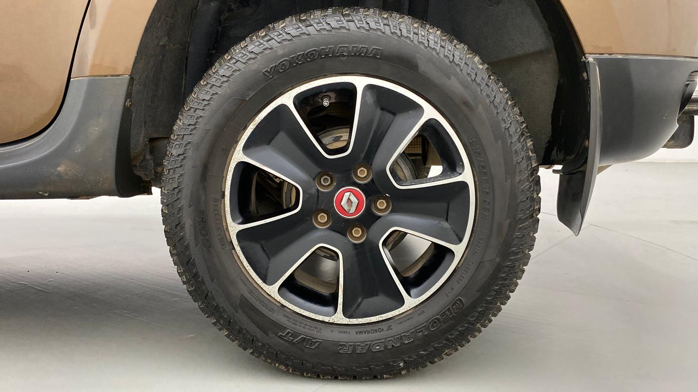 2016 Renault Duster RXS 85 PS, Diesel, Manual, 56,147 km, Left Rear Wheel