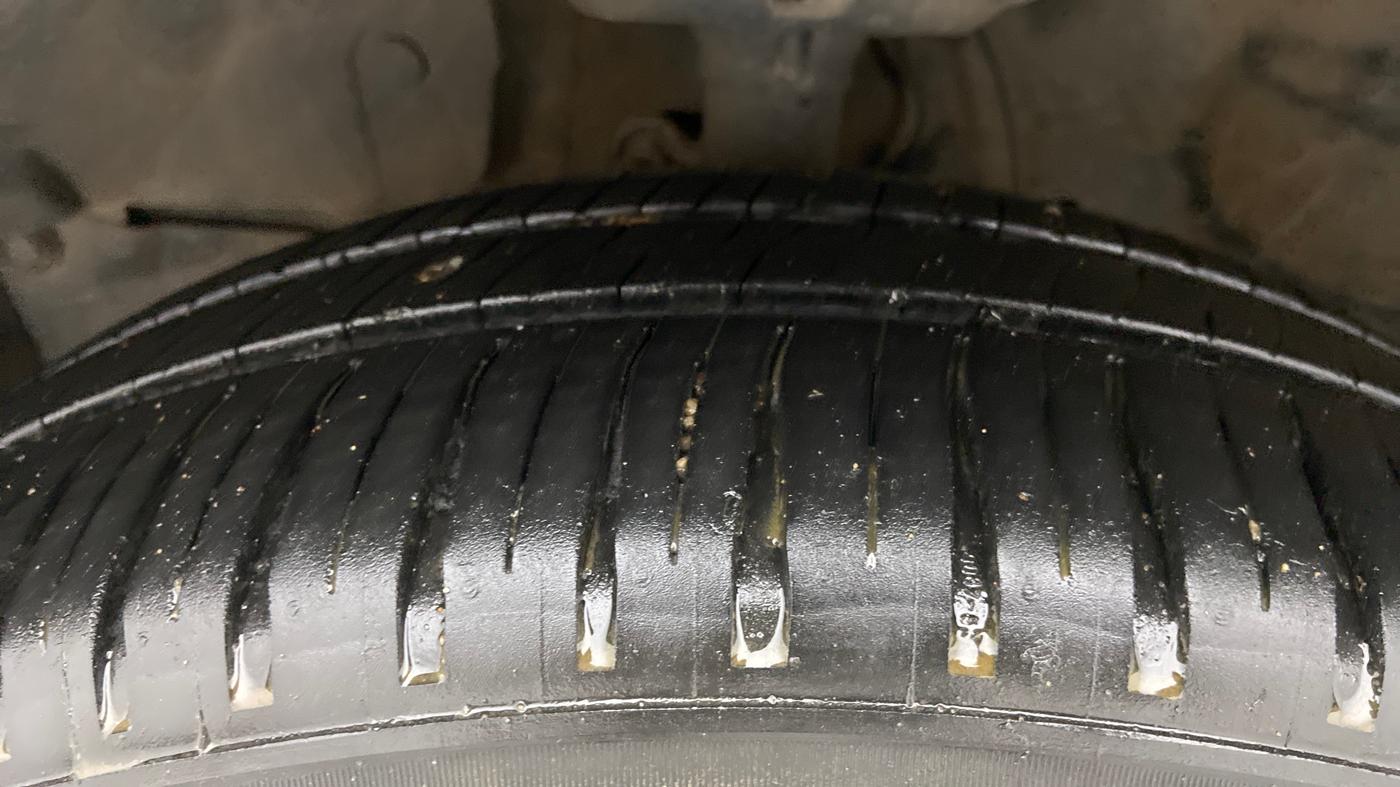 2018 Honda Jazz 1.2L I-VTEC V, Petrol, Manual, 75,747 km, Left Front Tyre Tread