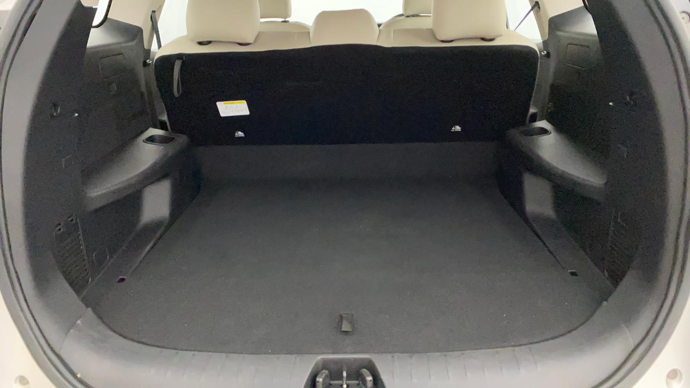 2024 Mahindra XUV700 MX P MT 5 STR, Petrol, Manual, 18,479 km, Boot Inside