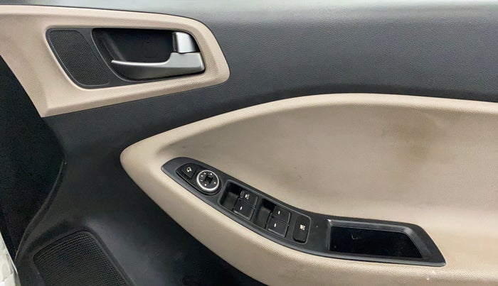 2014 Hyundai Elite i20 ASTA 1.2, Petrol, Manual, 40,815 km, Driver Side Door Panels Control