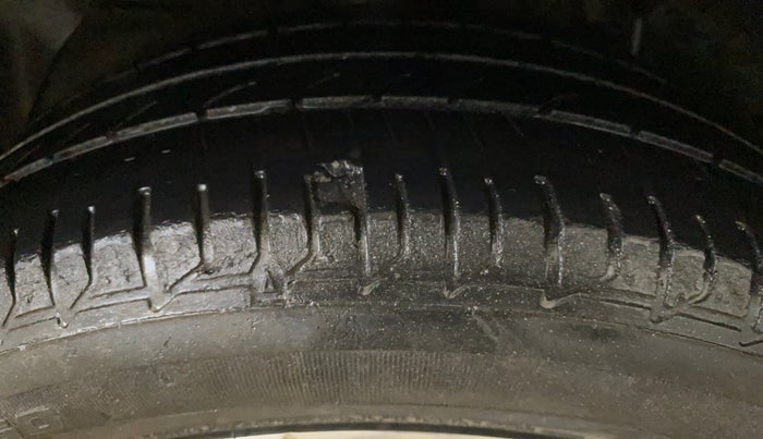 2014 Hyundai Elite i20 ASTA 1.2, Petrol, Manual, 40,815 km, Right Rear Tyre Tread