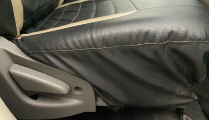 2017 Datsun Go Plus T, Petrol, Manual, 6,596 km, Driver Side Adjustment Panel