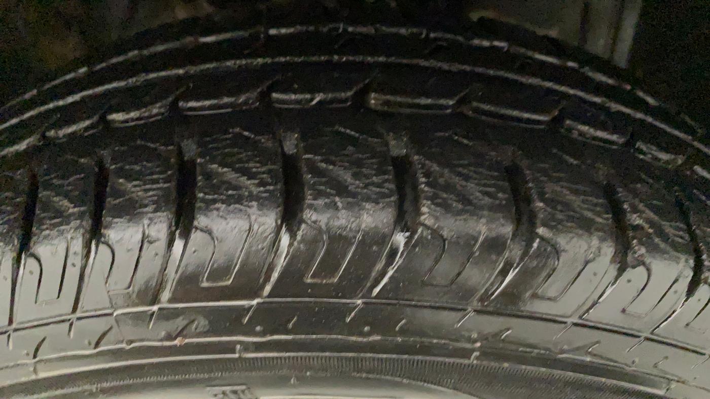 2017 Datsun Go Plus T, Petrol, Manual, 6,596 km, Left Front Tyre Tread