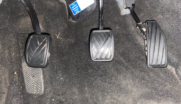 2017 Maruti Baleno DELTA PETROL 1.2, Petrol, Manual, 82,944 km, Pedals