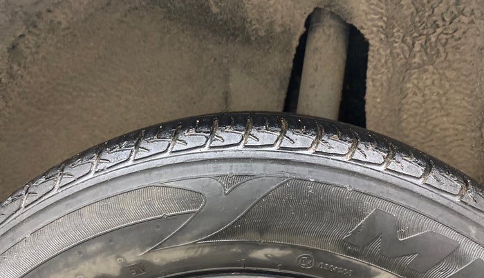 2017 Maruti Baleno DELTA PETROL 1.2, Petrol, Manual, 82,944 km, Left Rear Tyre Tread