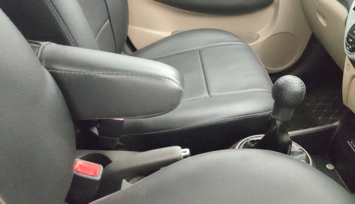 2014 Hyundai i20 ASTA 1.2, Petrol, Manual, 72,269 km, Gear Lever